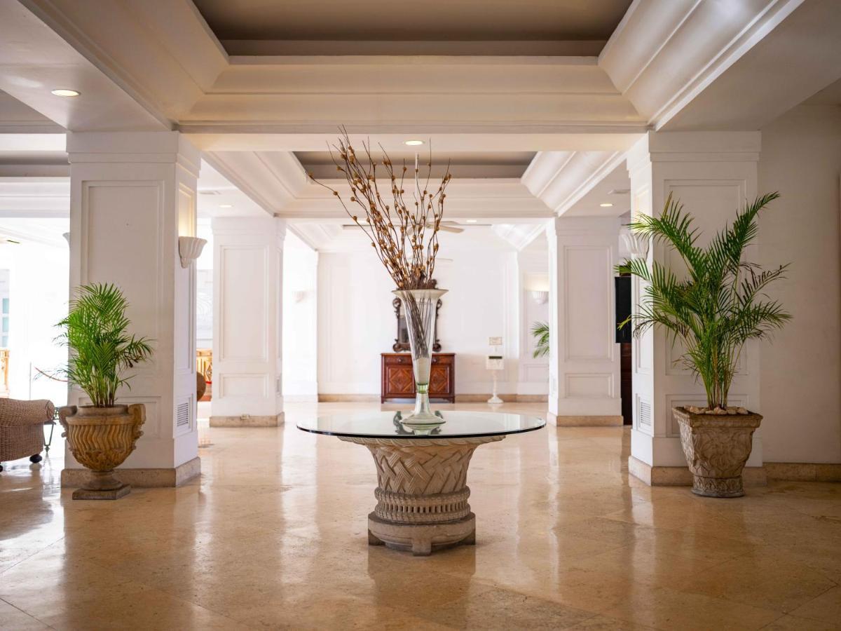 라스 아다스 바이 브리사스 만사니요 외부 사진 The lobby of the hotel