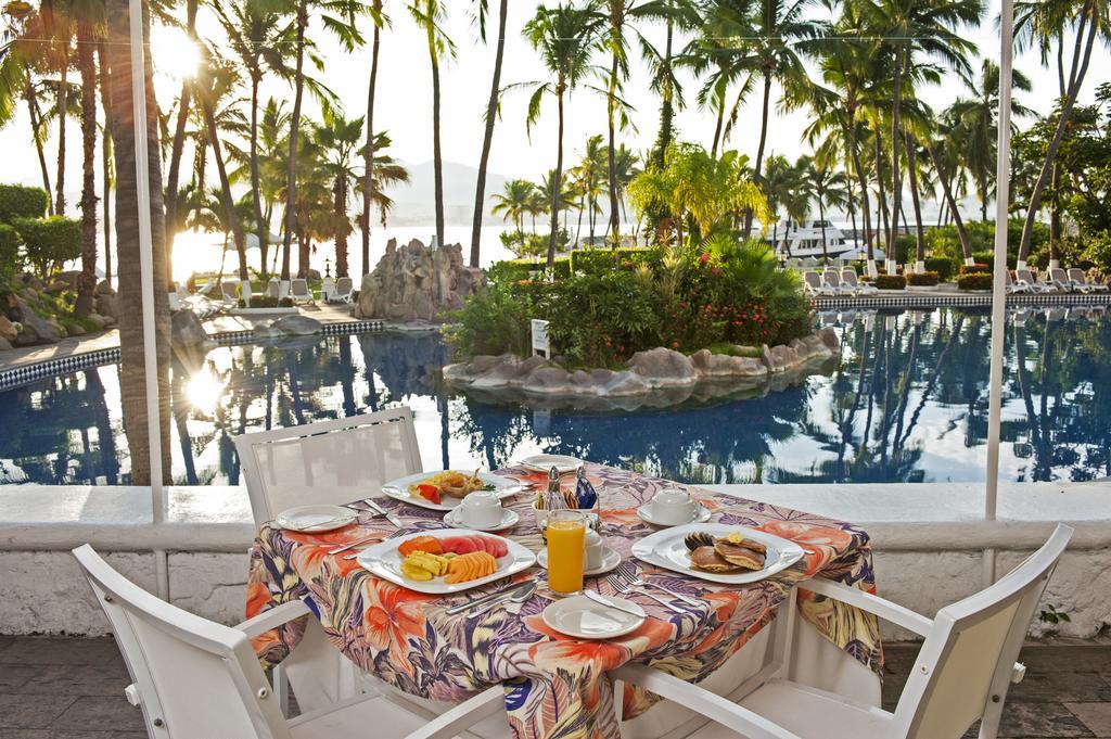 라스 아다스 바이 브리사스 만사니요 외부 사진 Breakfast at a resort